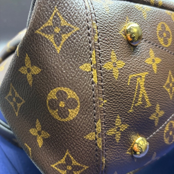 Louis Vuitton Pallas Monogram Canvas Tote – Red Accent - Picture 7 of 9